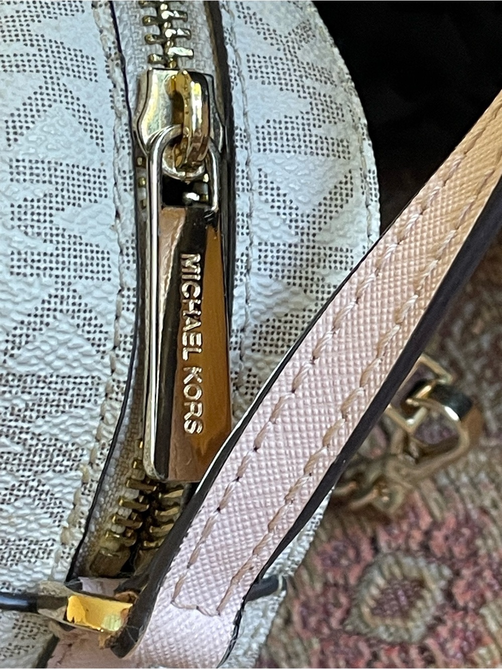 Michael Kors Jet Set Pink Blossom and Cream White Crossbody Bag 🩷 - Picture 4 of 5